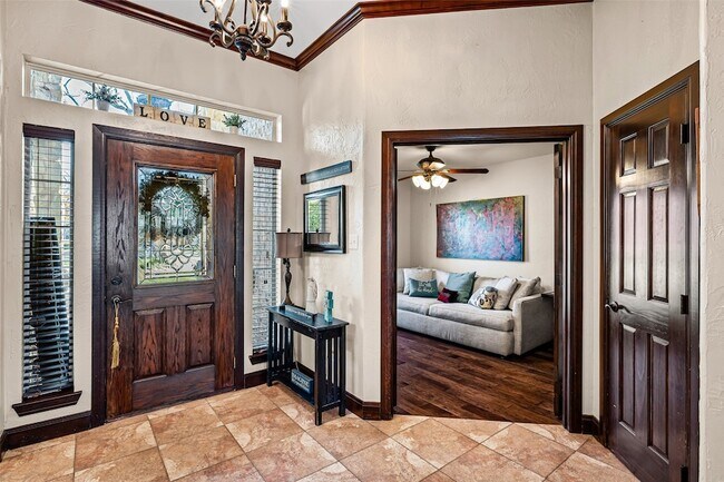 Foto del edificio - 8918 N Longwood Dr