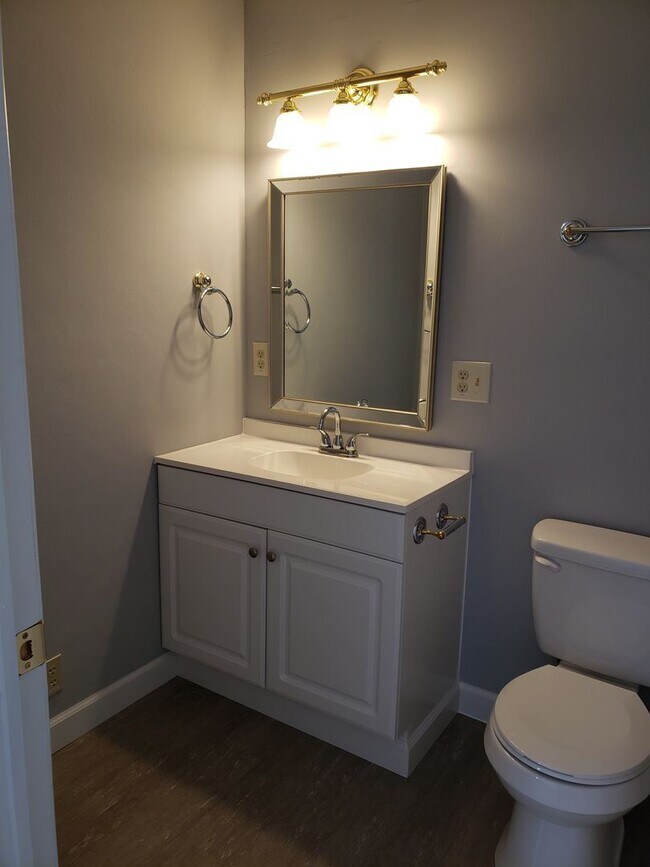 Foto del edificio - 3 br, 2 bath House - 1315 West 7th Street