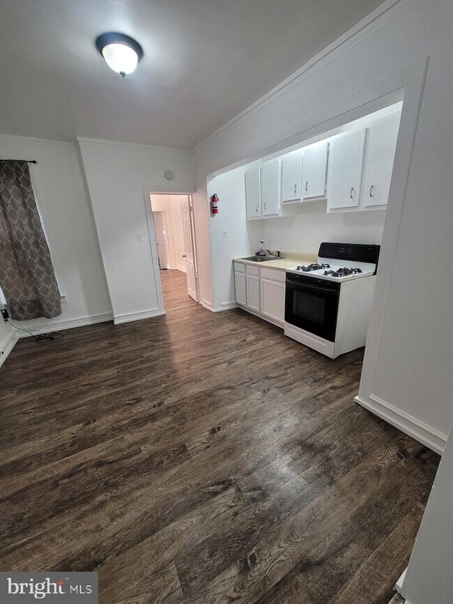 Building Photo - 508 Stuyvesant Ave