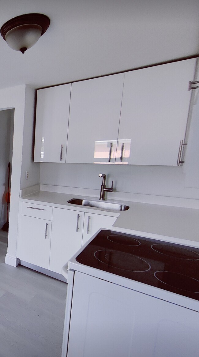 Foto del edificio - 5714 NW 21st Ave