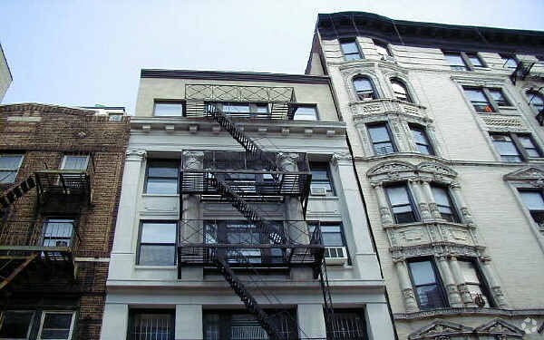 Building Photo - 158 Rivington St