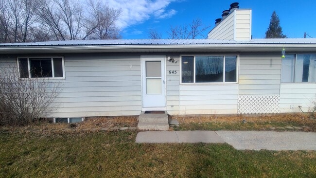 Building Photo - 945 Buchanan Ave