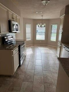 Building Photo - 3509 Alexandria Dr