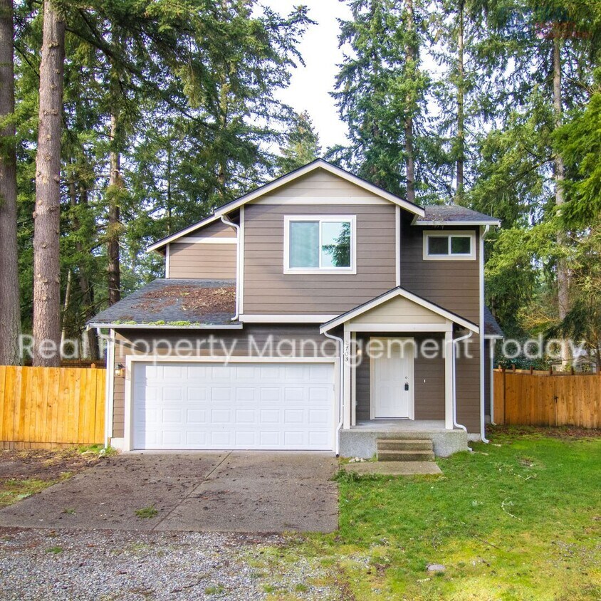 Foto principal - $250 MOVE IN SPECIAL!! Charming 3 Bedroom 2.5 Bath House in Yelm!