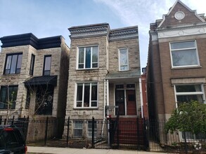 Building Photo - 3307 W Beach Ave