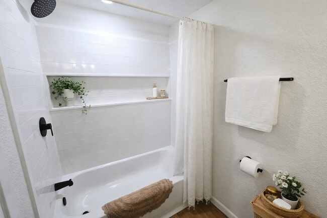 Building Photo - 1917 Barger St