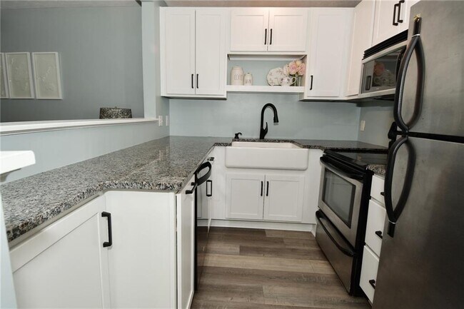 Building Photo - 1727 E 56th St