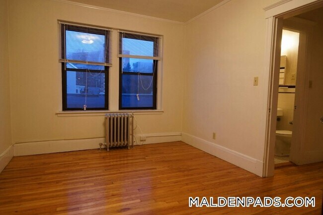 Foto del edificio - 349 Pleasant St