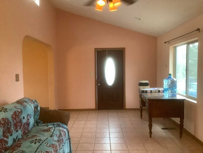 Building Photo - 56 Pinon Rd