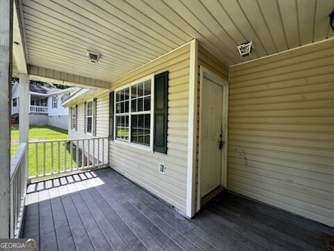 Foto del edificio - 121 Village Ln