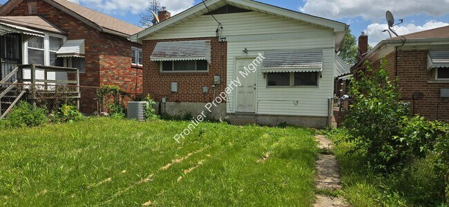Foto del edificio - Available NOW! Beautiful/Unique 2 bed 1 ba...