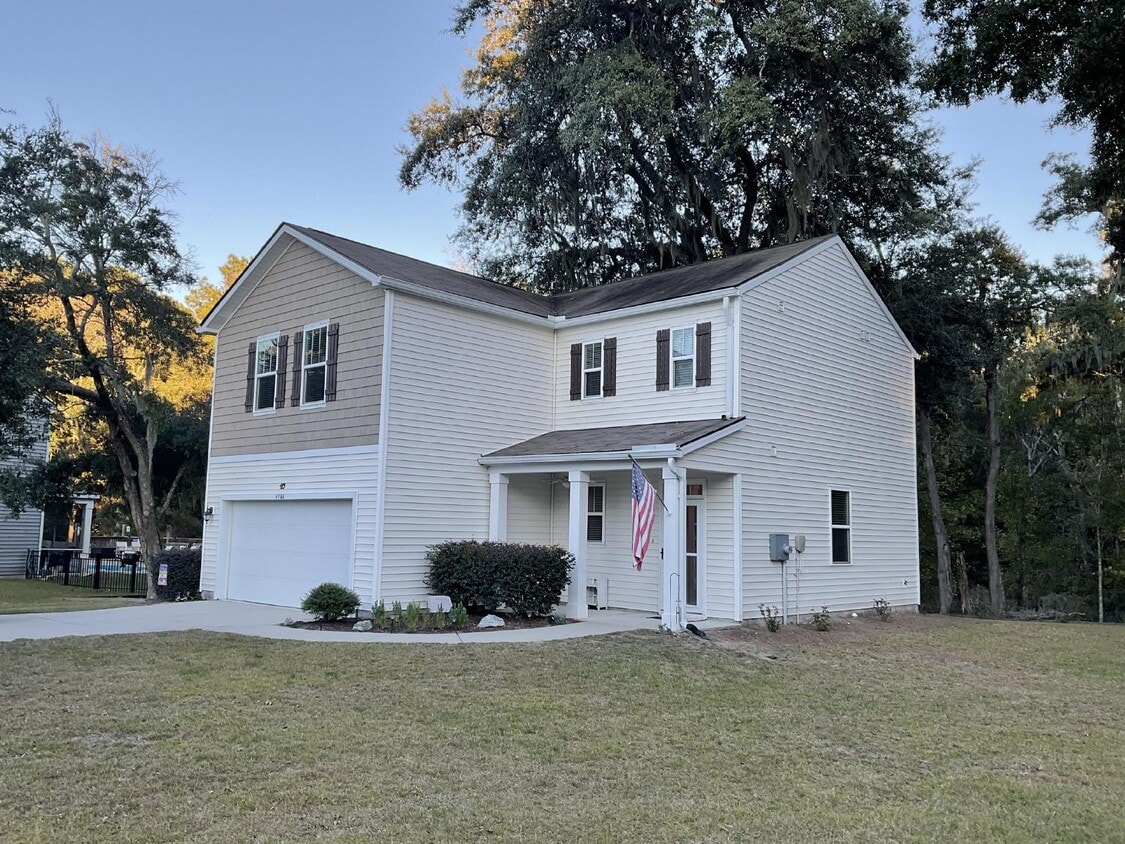 Available MidFebruary in Tidewater Creek Alquileres en Beaufort, SC