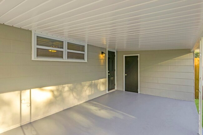 Foto del edificio - 483 39Th Ave N