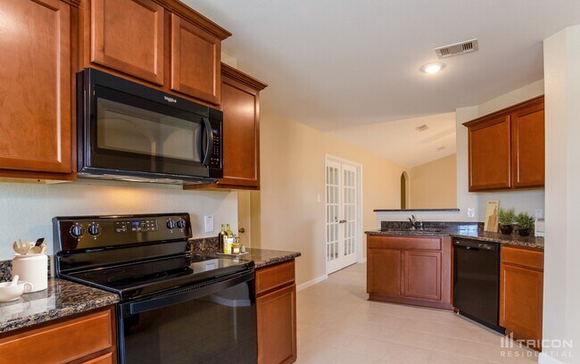 Building Photo - 928 American Monarch Dr