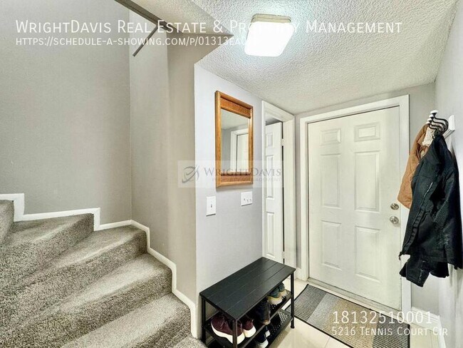 Foto del edificio - 5216 Tennis Ct Cir