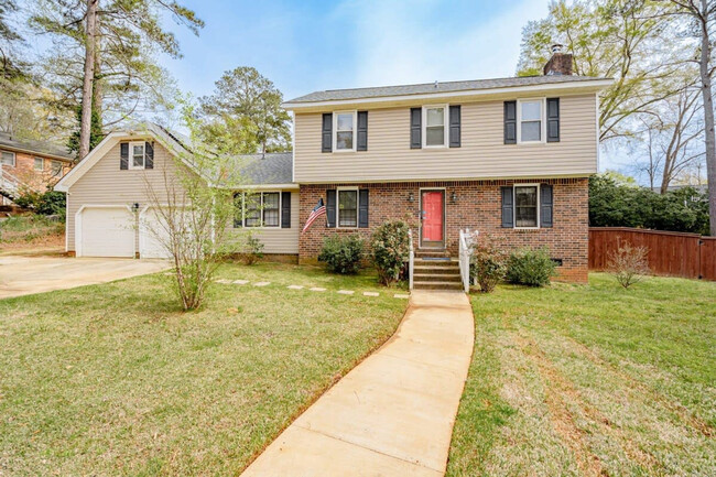 Building Photo - 206 Goldstone Dr