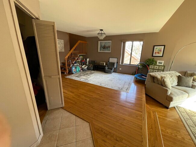 Building Photo - 534 Teal Plaza