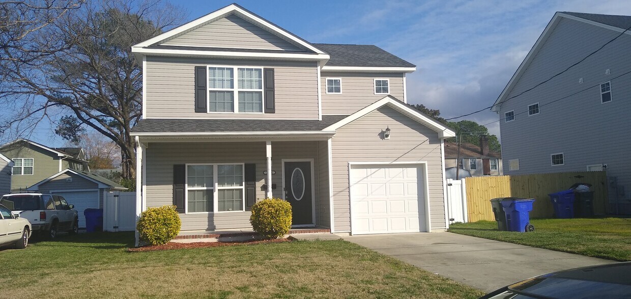 Foto principal - 2724 Vincent Ave