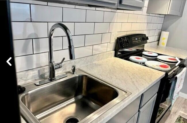 Foto del edificio - 7320 Capitol St