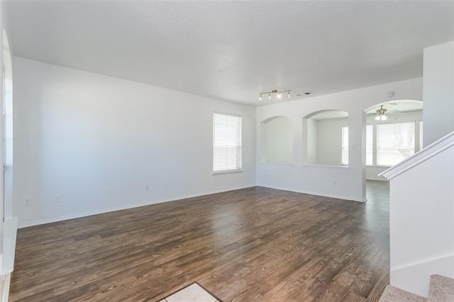 Foto del edificio - 513 Pineview Ln