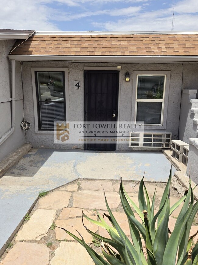 Building Photo - Cozy Studio near Downtown Tucson!