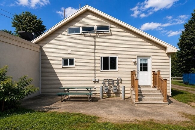 Building Photo - 6 Seaview Ave