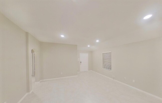 Foto del edificio - MOVE IN READY