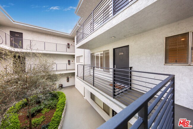 Foto del edificio - 610 Orlando Ave