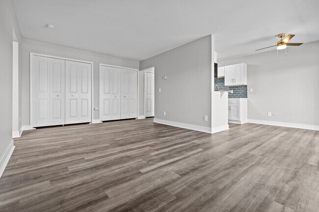 Building Photo - Sunnymede Apartments - Troy, MI