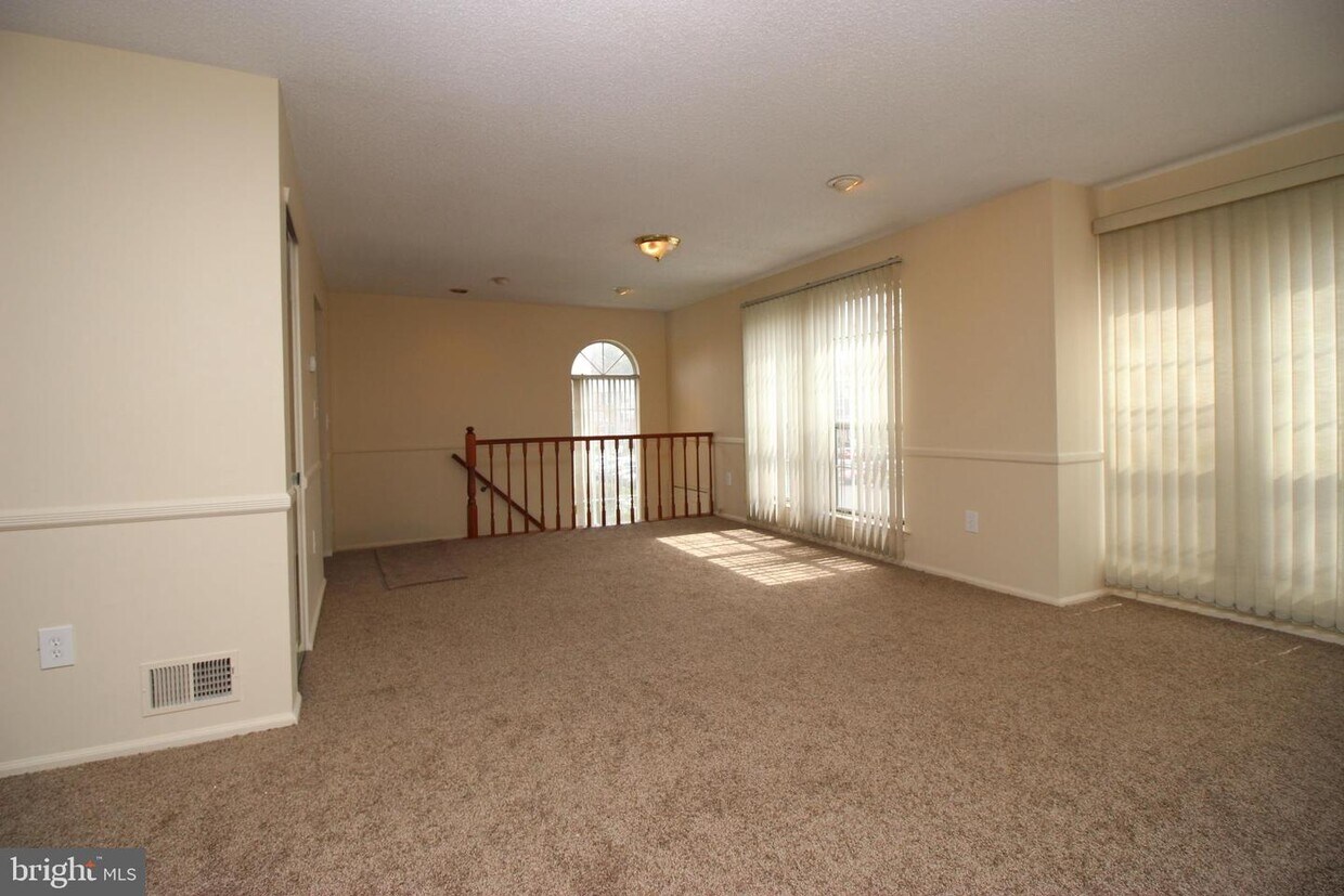 21 Versailles Ct, Trenton, NJ 08619 Condo for Rent in Trenton, NJ