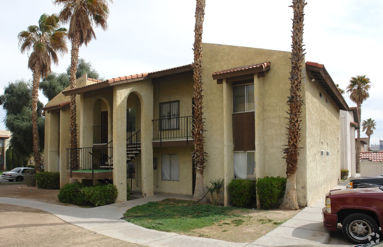 Primary Photo - 4717 Sand Creek Ave