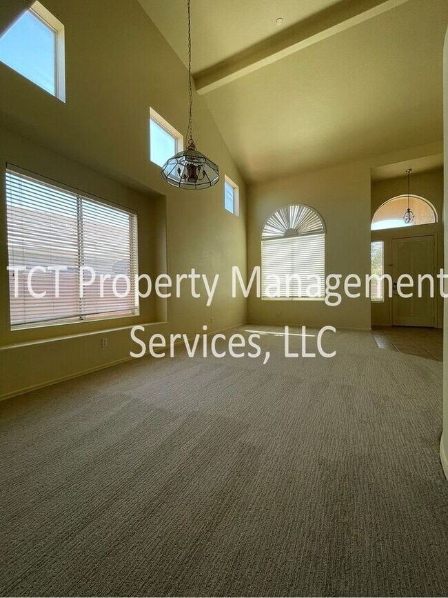 Foto del edificio - Gorgeous Home Now Available in Desirable L...