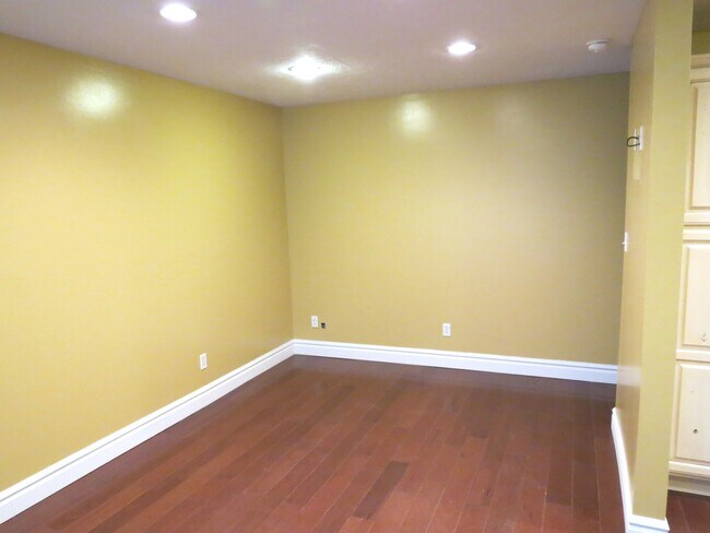 Fotografía del edificio - 73 F St E