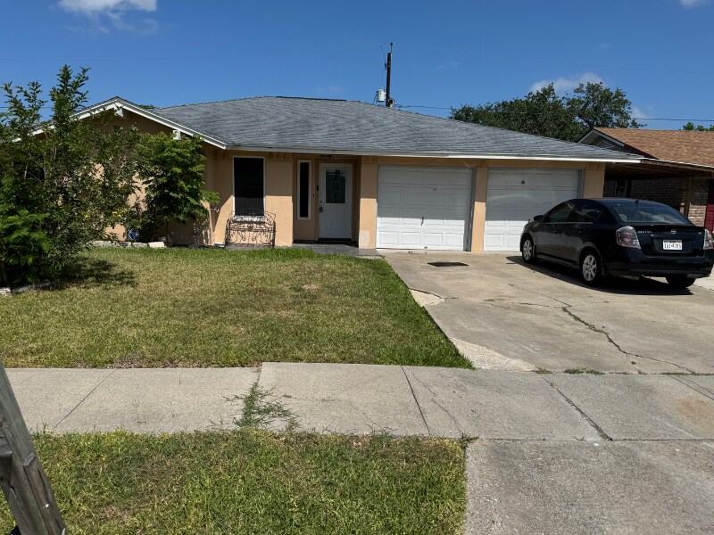 Primary Photo - 5710 Crest Forest Dr
