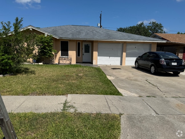 Building Photo - 5710 Crest Forest Dr