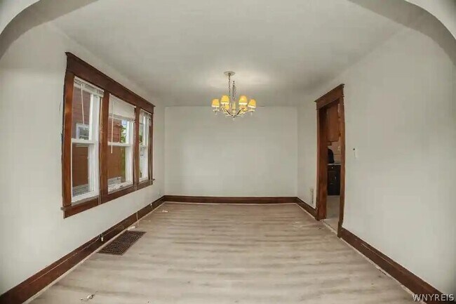 Foto del edificio - 103 Preston Rd