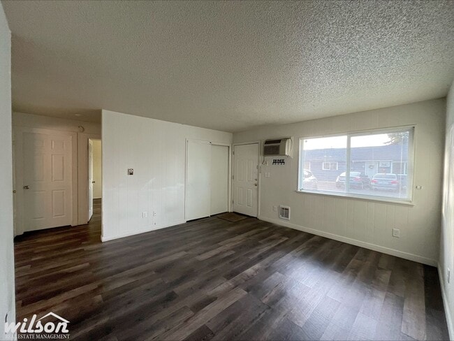 Foto del edificio - 408 W Pierce St