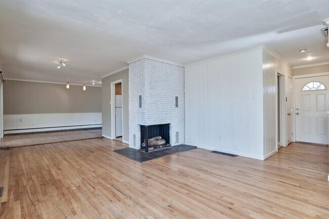 Building Photo - Move in special - Large corner lot - 2 bed...
