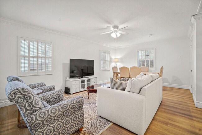 Building Photo - 941 Ocean Dr