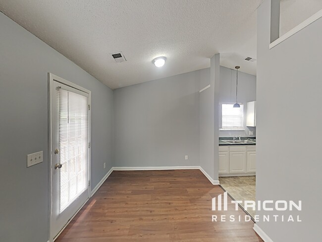 Building Photo - 239 Longshadow Dr