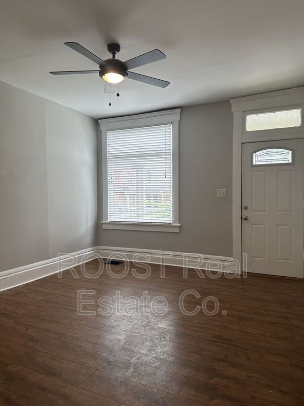 Foto del edificio - 245 Miller Ave