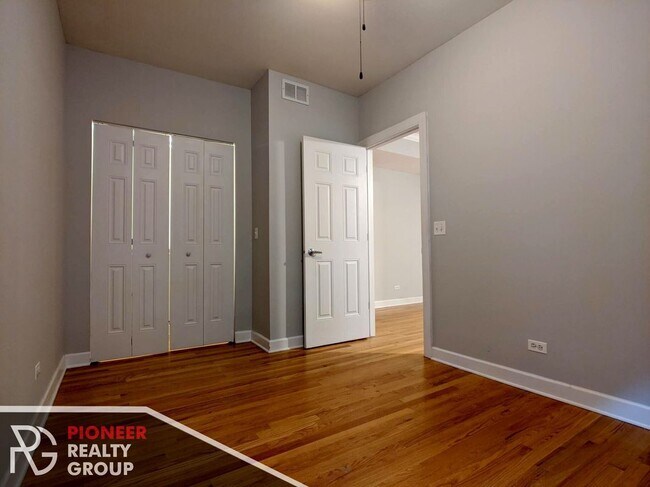 Foto del edificio - 3244 N Clifton Ave
