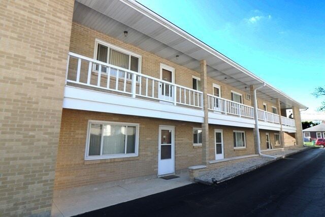 Foto del edificio - 220 Griffing Ave
