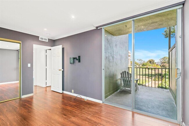 Foto del edificio - 35 Andrew Dr