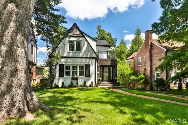 Foto del edificio - 7825 Lafon Pl