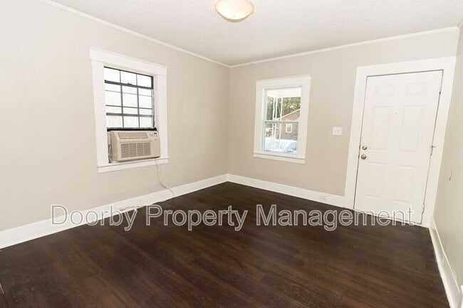 Building Photo - 1809 Wilcox Blvd