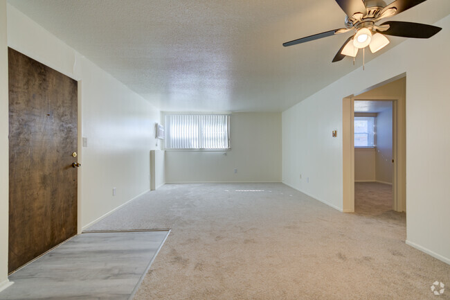 2BR, 1BA - 778SF - Dining Room - LA COLONNADE APARTMENTS