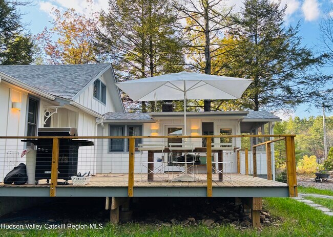 Foto del edificio - 299 Wittenberg Rd