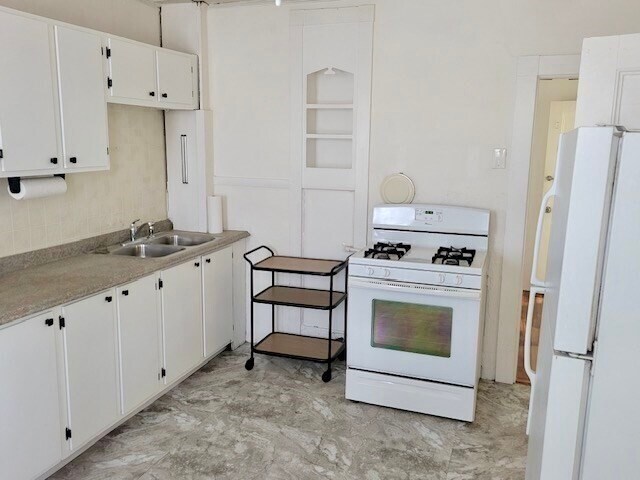 Foto del edificio - 166 Kendrick Ave