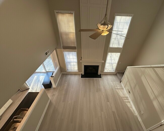 Foto del edificio - 13 Regency Rd